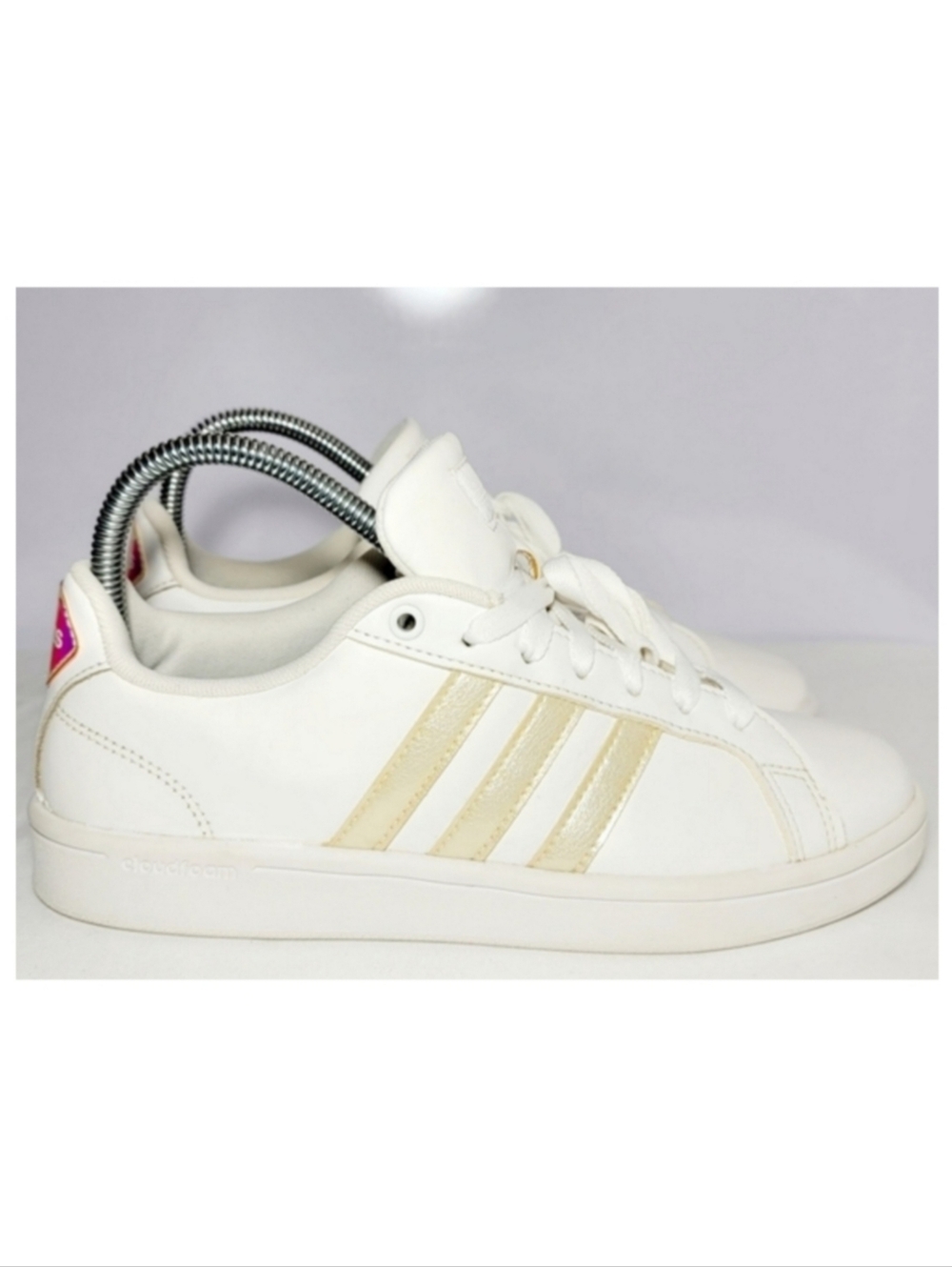 Adidas Women's size 7.5 Neo Cloudfoam advantage sneakers.